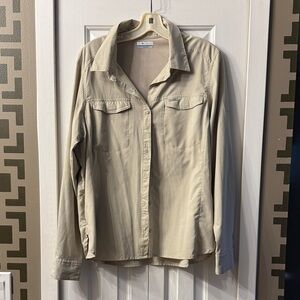 NWOT Columbia Women's PFG Tamiami™ Long Sleeve Tan Button-Up Shirt
